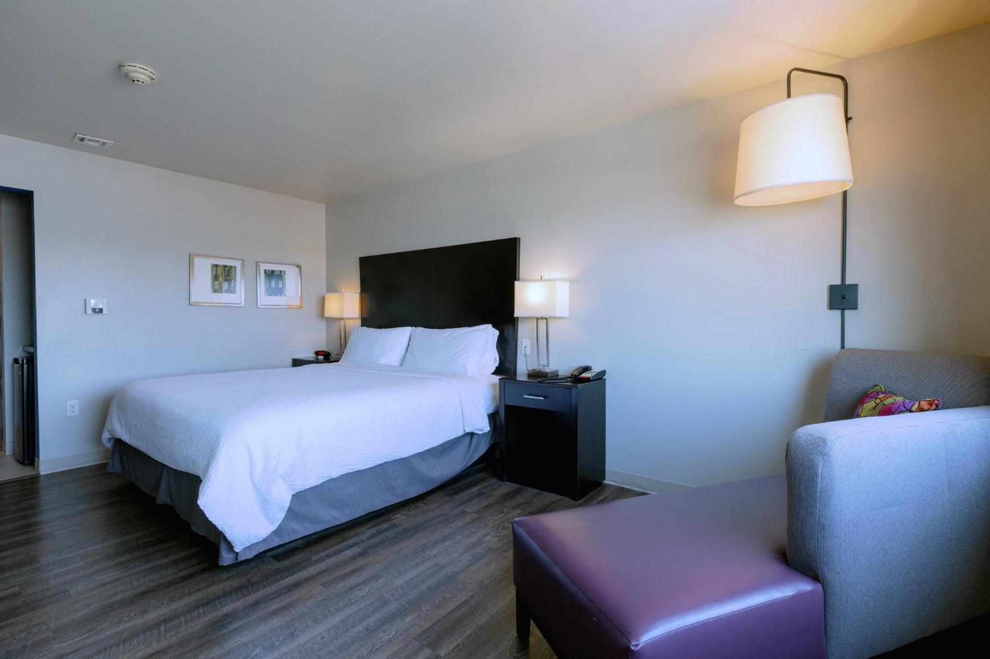 Holiday Inn Express And Suites Tahlequah By Ihg Eksteriør billede